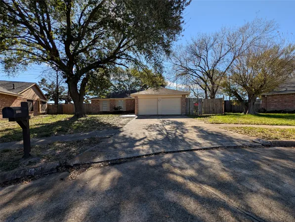 $1,695 | 3435 Creek Grove Drive, Houston, TX 77066