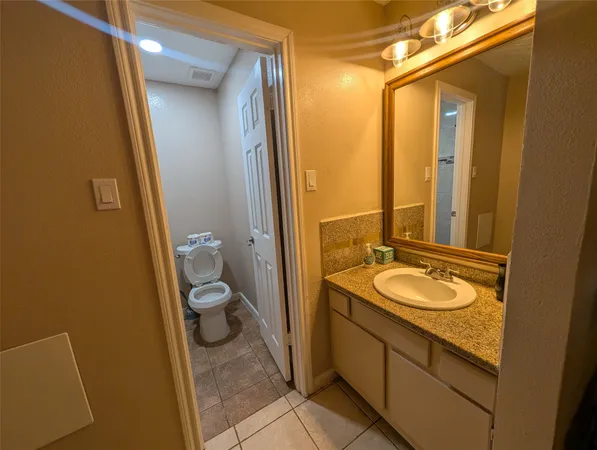 $1,695 | 3435 Creek Grove Drive, Houston, TX 77066