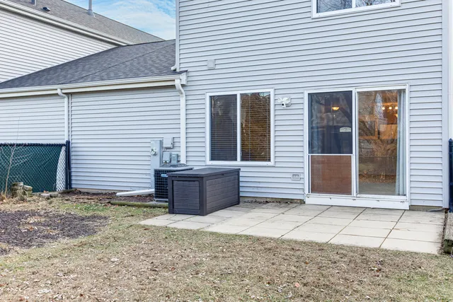 $264,900 | 2459 Mayfield Drive, Montgomery, IL 60538