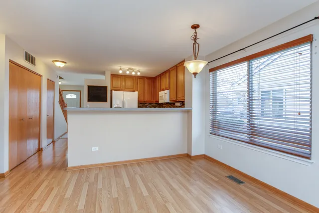 $264,900 | 2459 Mayfield Drive, Montgomery, IL 60538