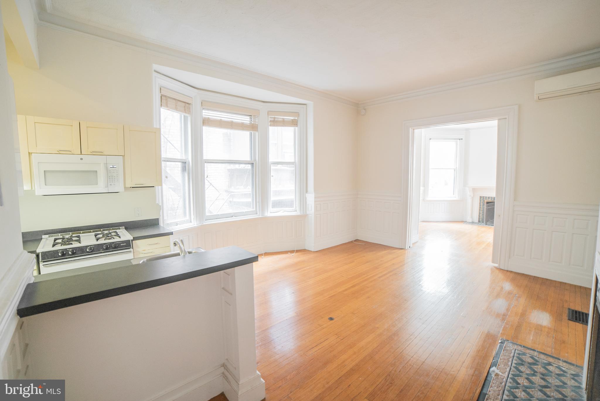 1919 Spruce Street, Unit 2R Philadelphia, PA 19103 - Photo 2 of 16