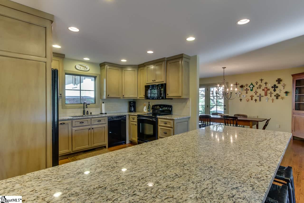 100 Sequoyah Road Fair Play, SC 29643 - Photo 11 of 36 Gallery Image 11