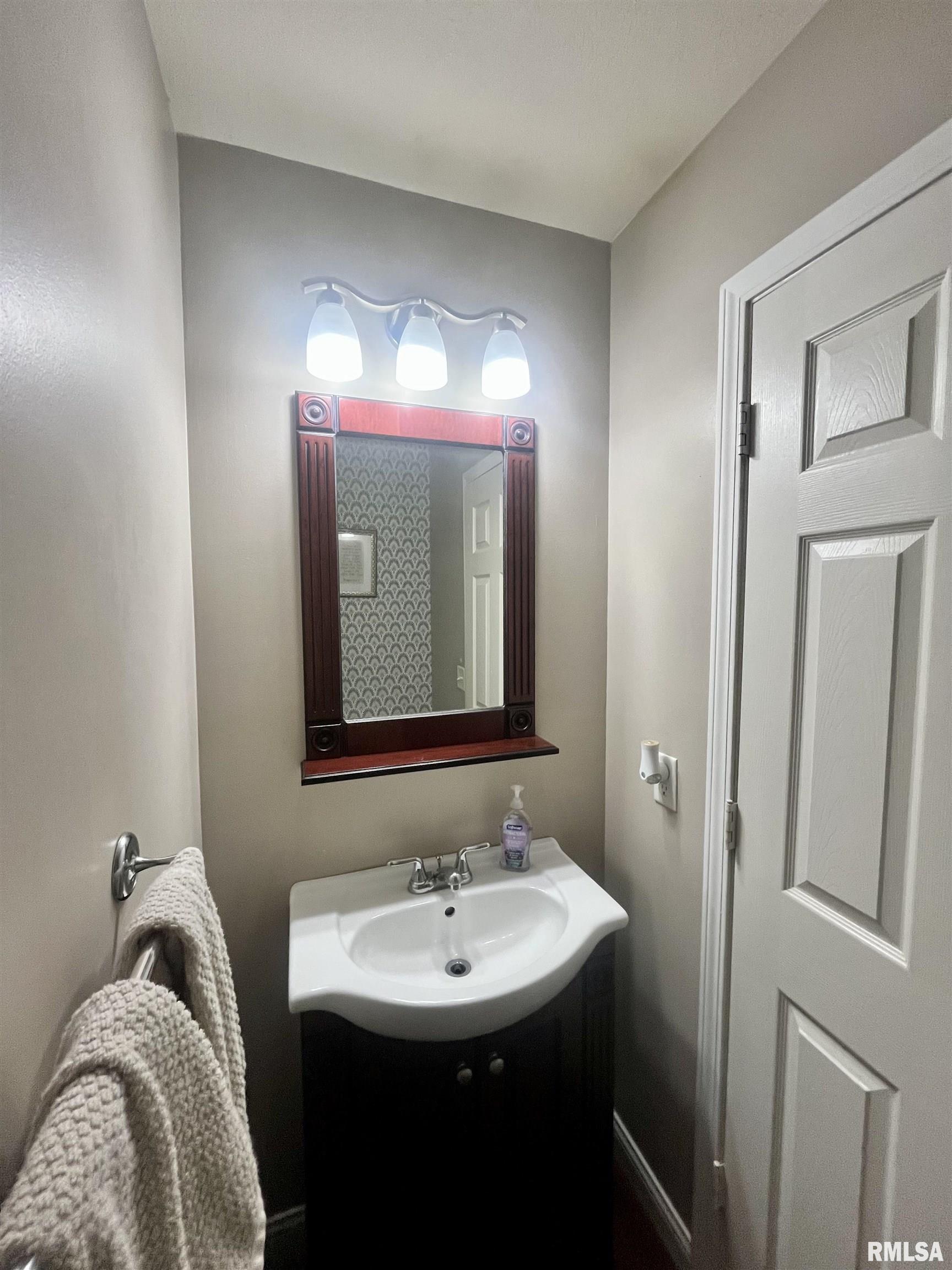 1003 Chippewa Street Normal, IL 61761 - Photo 18 of 34 Gallery Image 18