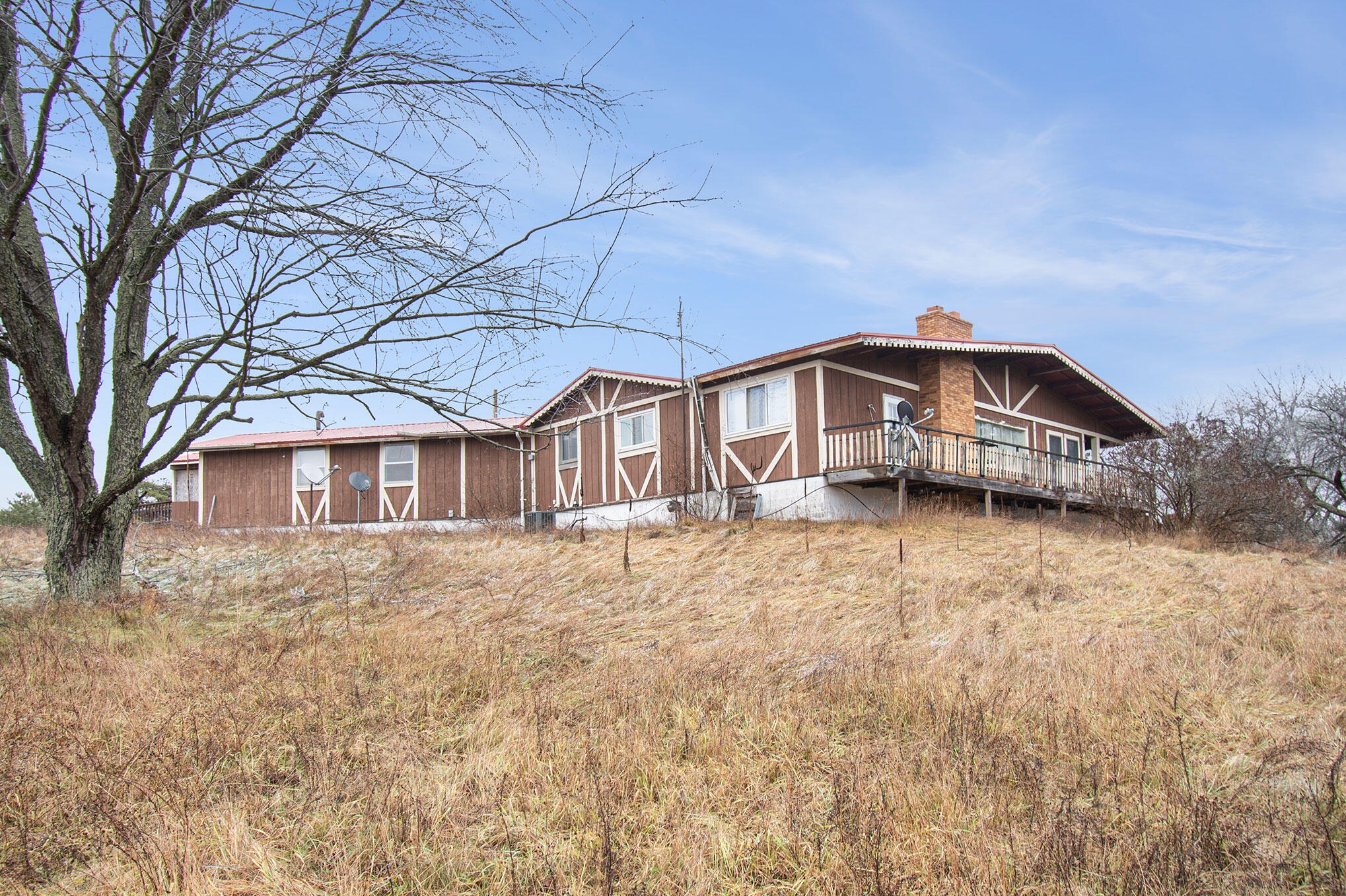 6558 West Remus Road Mount Pleasant, MI 48858 - Photo 1 of 36 Exterior Large Deck
