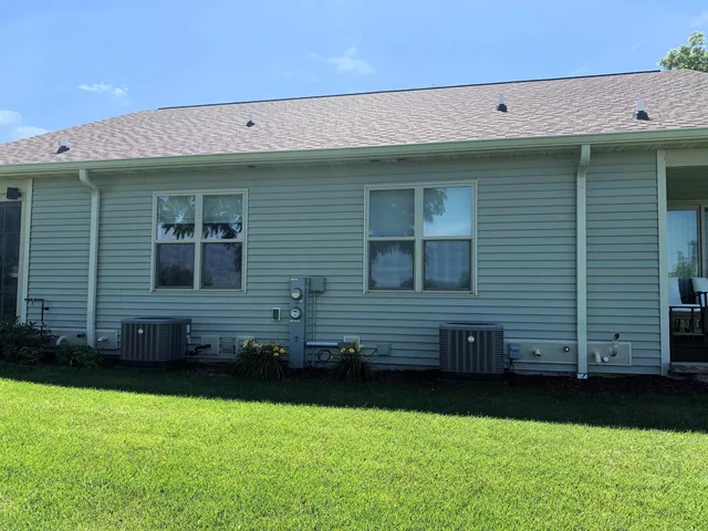 $649,000 | 512-514 South Main Street, Fall River, WI 53932