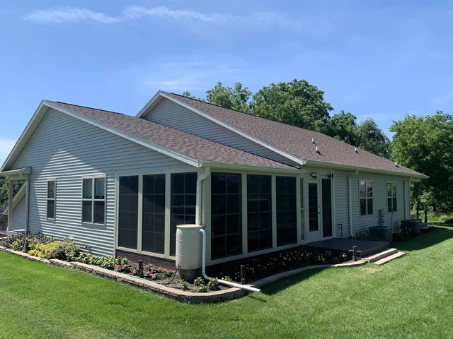 $649,000 | 512-514 South Main Street, Fall River, WI 53932