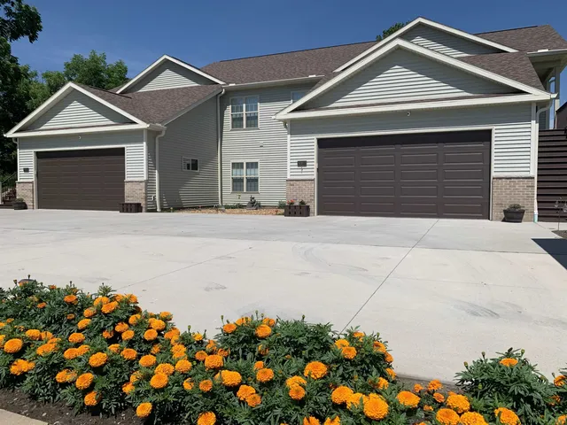 $649,000 | 512-514 South Main Street, Fall River, WI 53932