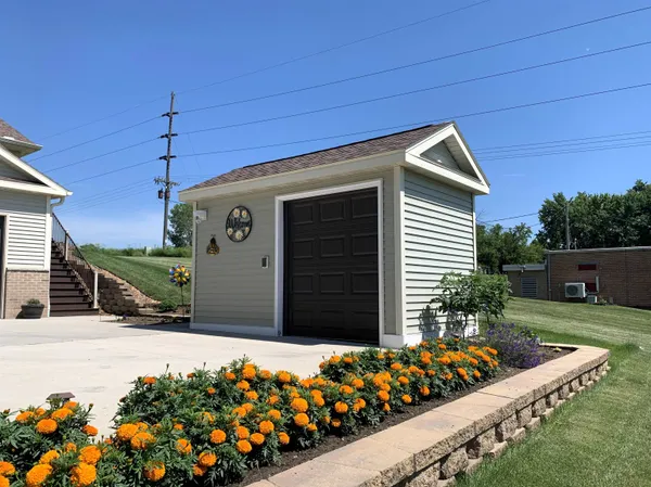 $649,000 | 512-514 South Main Street, Fall River, WI 53932