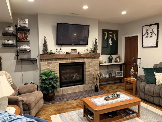 $649,000 | 512-514 South Main Street, Fall River, WI 53932