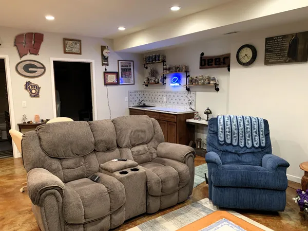 $649,000 | 512-514 South Main Street, Fall River, WI 53932