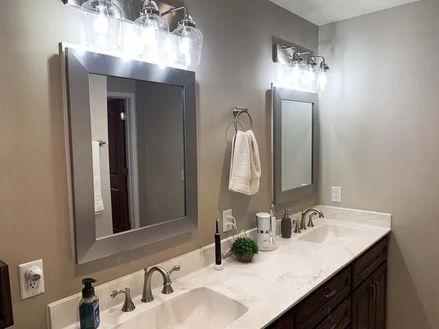 $649,000 | 512-514 South Main Street, Fall River, WI 53932