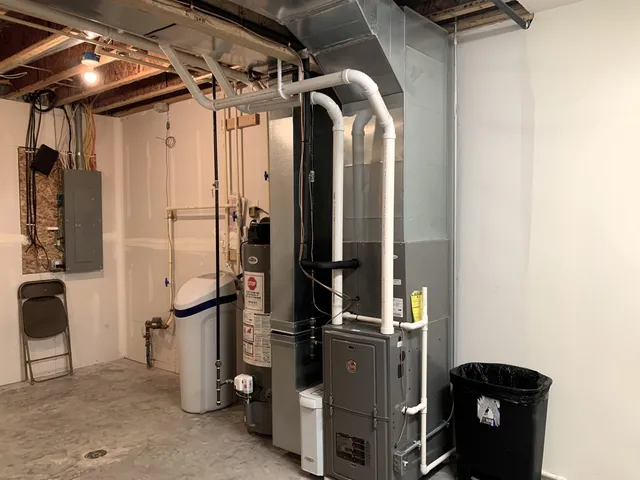 $649,000 | 512-514 South Main Street, Fall River, WI 53932