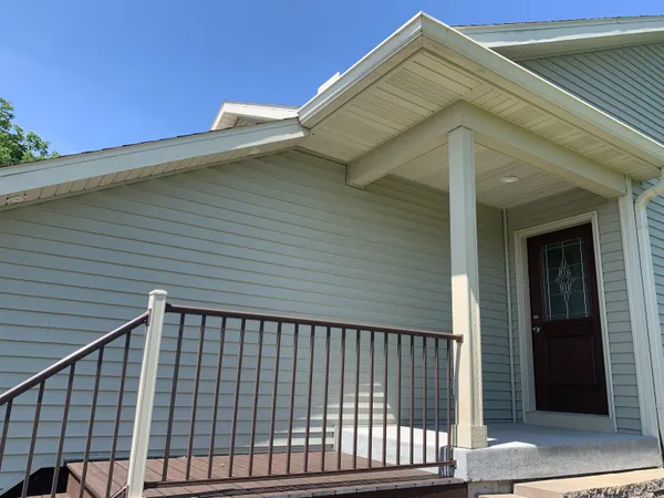 $649,000 | 512-514 South Main Street, Fall River, WI 53932