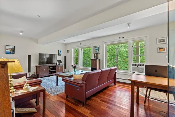 $487,000 | 5 Hillside Place, Unit 2, Boothbay, ME 04537