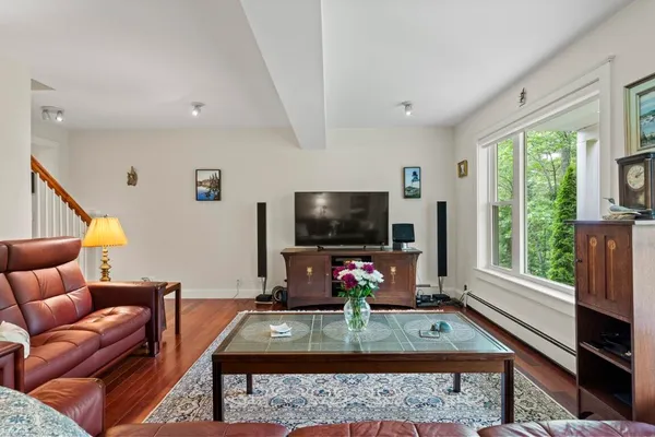 $487,000 | 5 Hillside Place, Unit 2, Boothbay, ME 04537