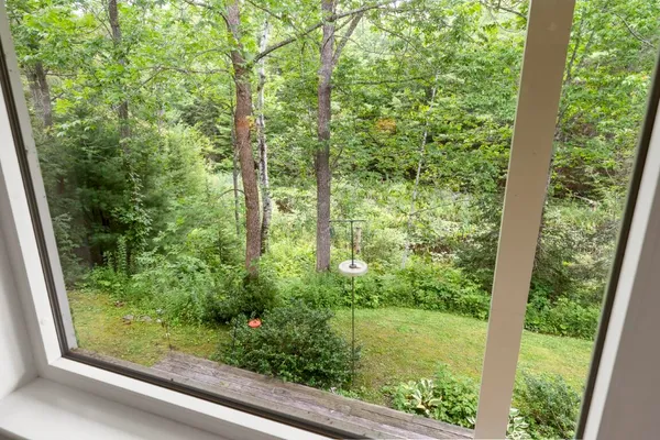 $487,000 | 5 Hillside Place, Unit 2, Boothbay, ME 04537