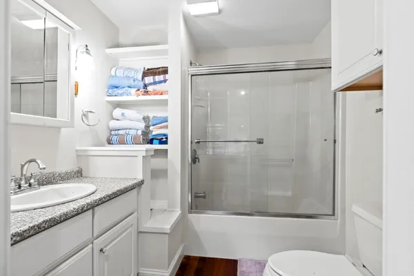 $487,000 | 5 Hillside Place, Unit 2, Boothbay, ME 04537