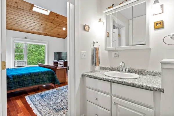 $487,000 | 5 Hillside Place, Unit 2, Boothbay, ME 04537