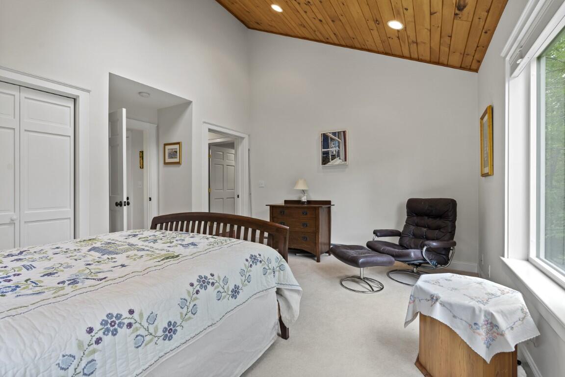 5 Hillside Place, Unit 2 Boothbay, ME 04537 - Photo 33 of 44 32