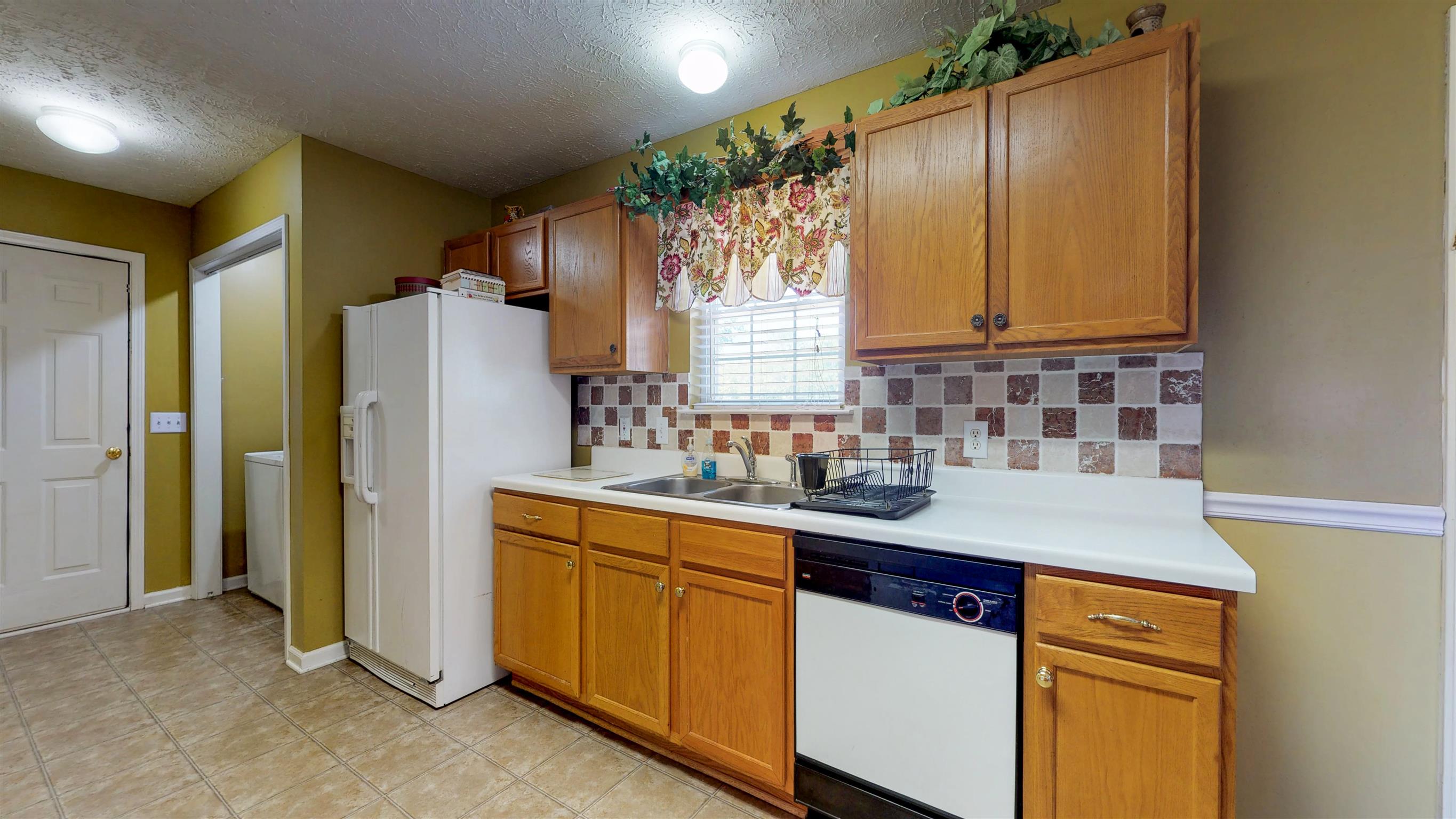 292 Old Shannon Road Lebanon, TN 37090 - Photo 4 of 15 Gallery Image 4