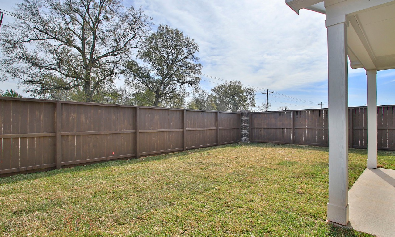 14010 Longstreet Road, Unit 8 Willis, TX 77318 - Photo 21 of 27