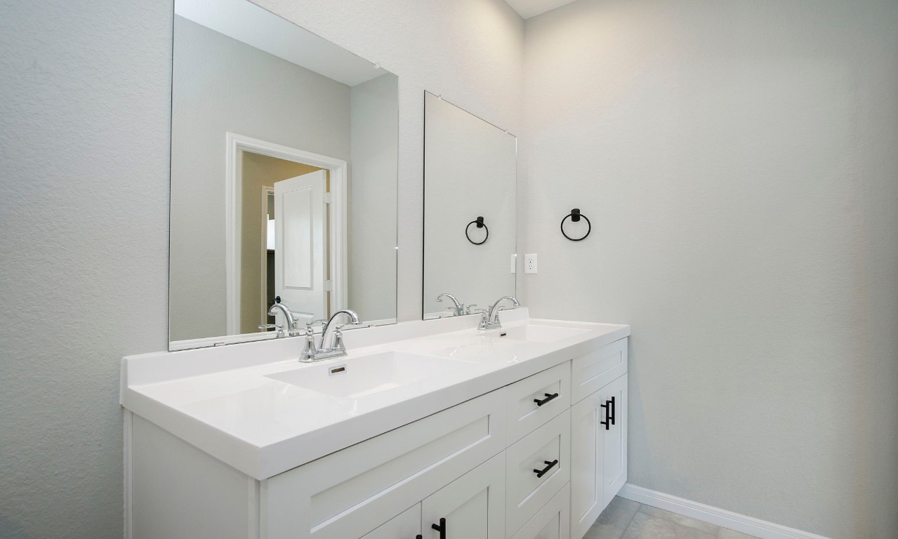 14010 Longstreet Road, Unit 8 Willis, TX 77318 - Photo 6 of 27