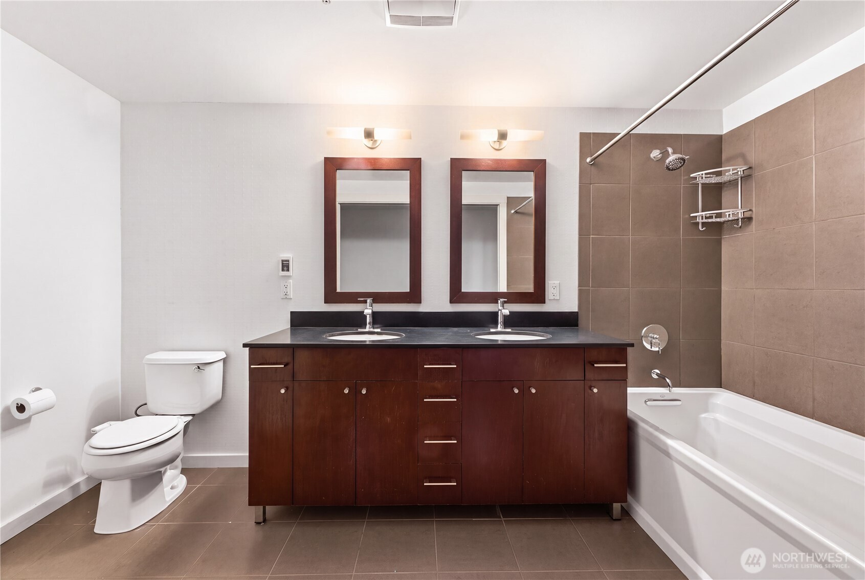 76 Cedar Street, Unit 405 Seattle, WA 98121 - Photo 21 of 37