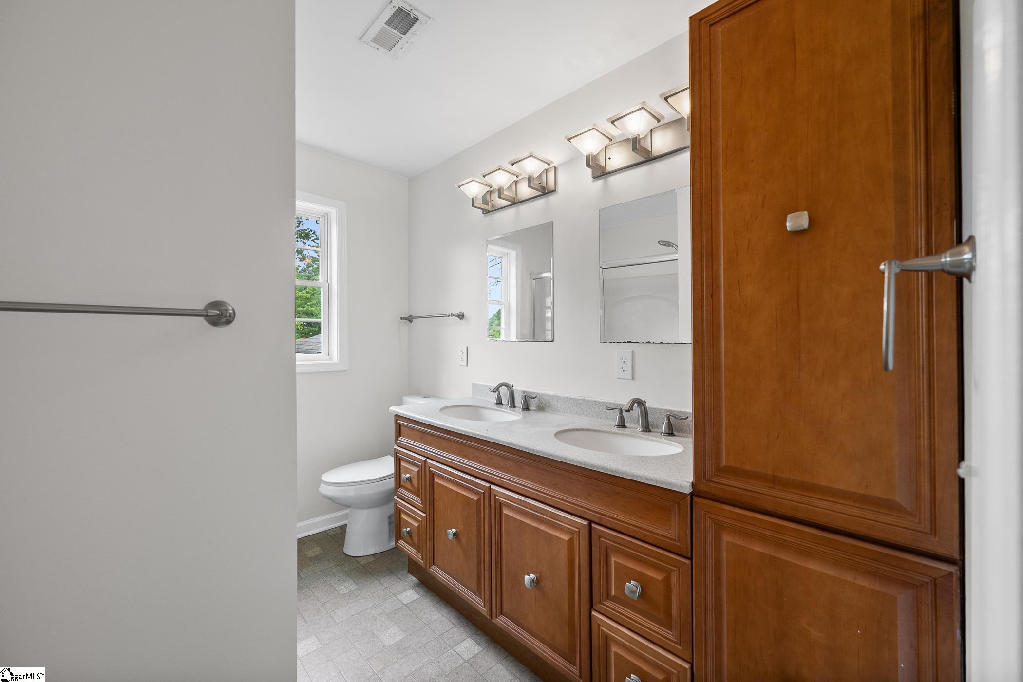 1206 3 Bridges Road Easley, SC 29642 - Photo 27 of 48