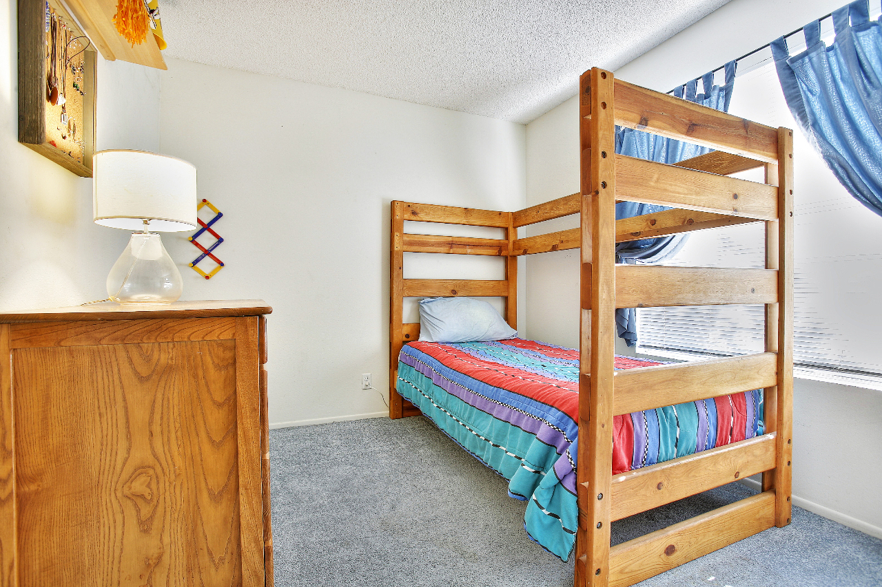 237 Old Ranch Drive Goleta, CA 93117 - Photo 9 of 11 bed