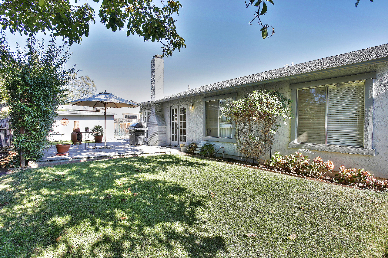 237 Old Ranch Drive Goleta, CA 93117 - Photo 10 of 11 yard