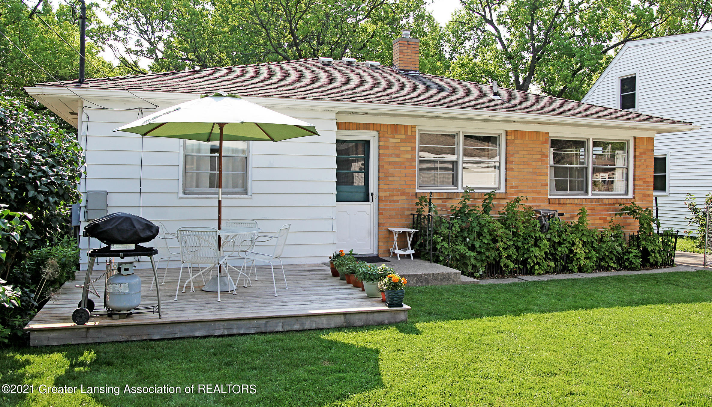 2506 Concord Road Lansing, MI 48910 - Photo 17 of 19 Rear view