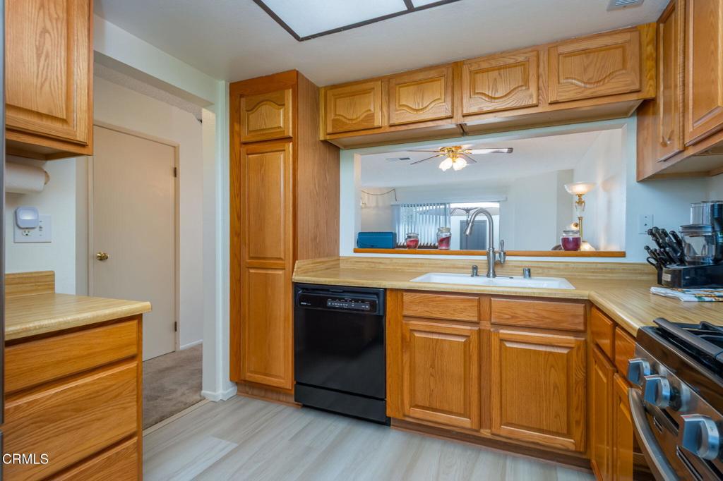 3215 Kelp Lane Oxnard, CA 93035 - Photo 3 of 21 VCV-Kelp-05