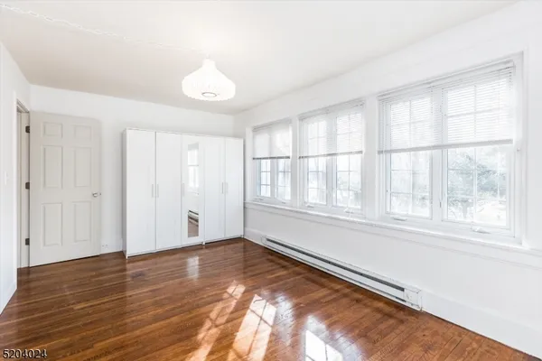 $2,900 | 232 Orange Road, Unit 1S, Montclair, NJ 07042