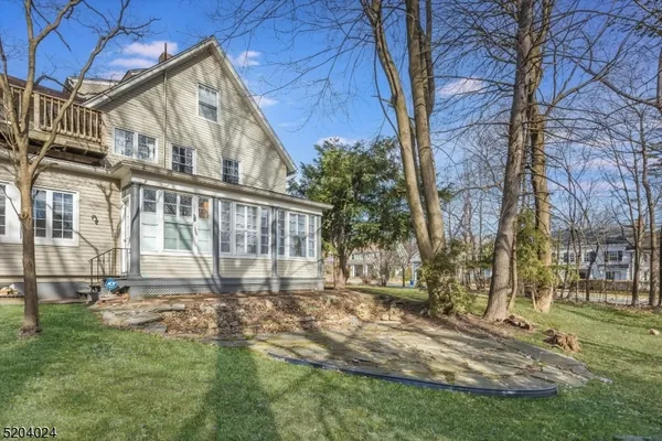 $2,900 | 232 Orange Road, Unit 1S, Montclair, NJ 07042