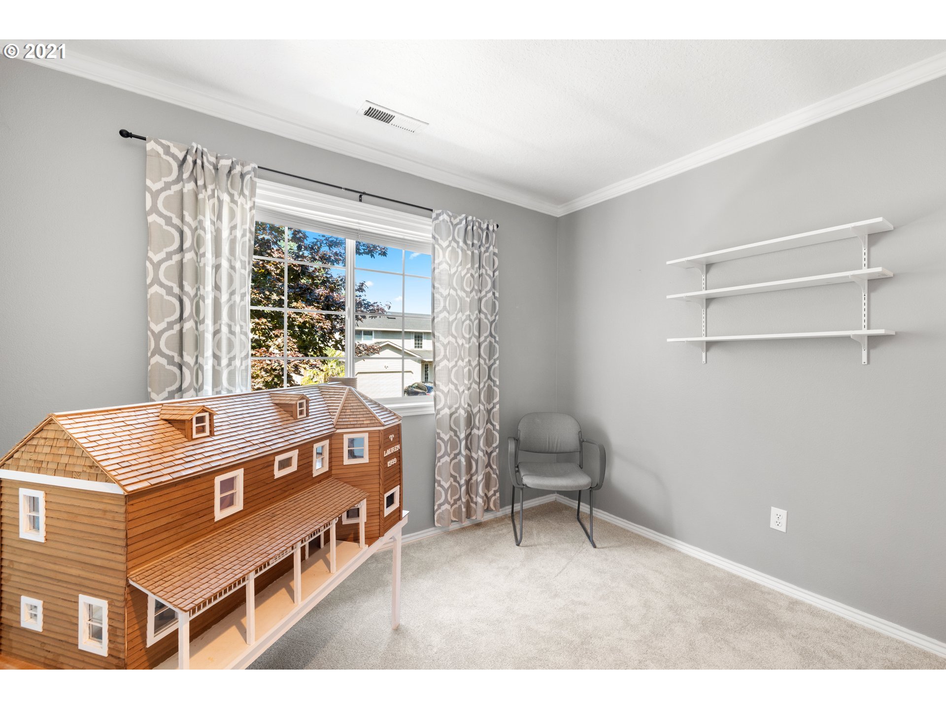 9354 Southwest Fast Place Portland, OR 97223 - Photo 22 of 31 Gallery Image 22