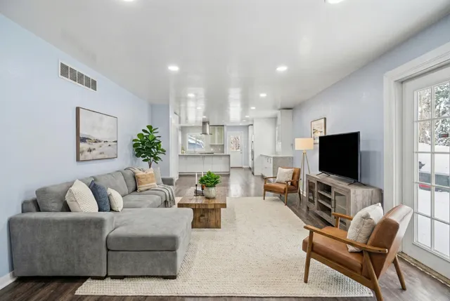 $749,900 | 2003 South Valley Spring Drive, New Berlin, WI 53151