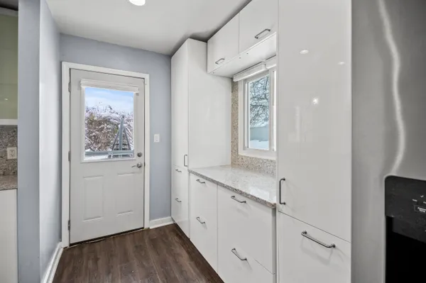 $749,900 | 2003 South Valley Spring Drive, New Berlin, WI 53151