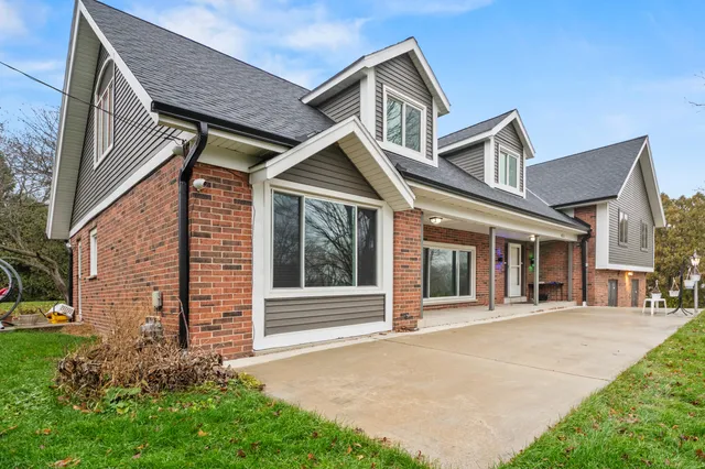 $749,900 | 2003 South Valley Spring Drive, New Berlin, WI 53151