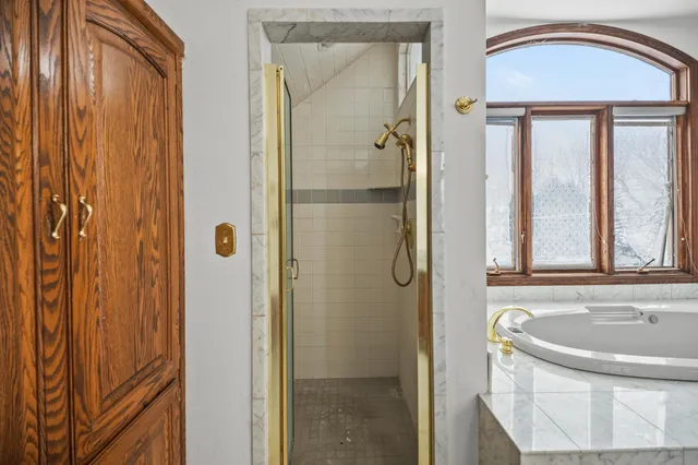 $749,900 | 2003 South Valley Spring Drive, New Berlin, WI 53151