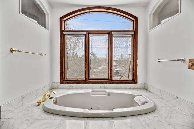 $749,900 | 2003 South Valley Spring Drive, New Berlin, WI 53151