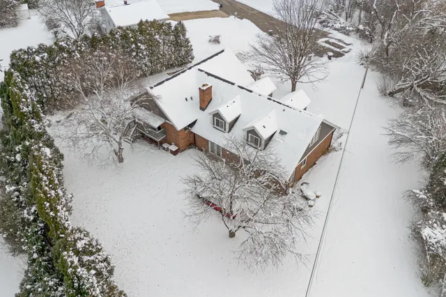 $749,900 | 2003 South Valley Spring Drive, New Berlin, WI 53151