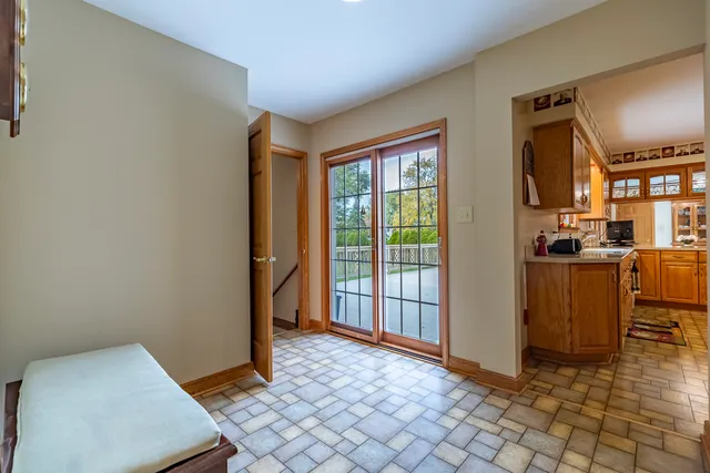 a view of a workspace with furniture