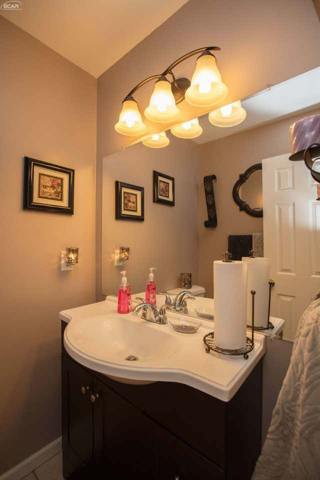 3189 Old Farm Road Flint, MI 48507 - Photo 32 of 58 21369418-31.JPG