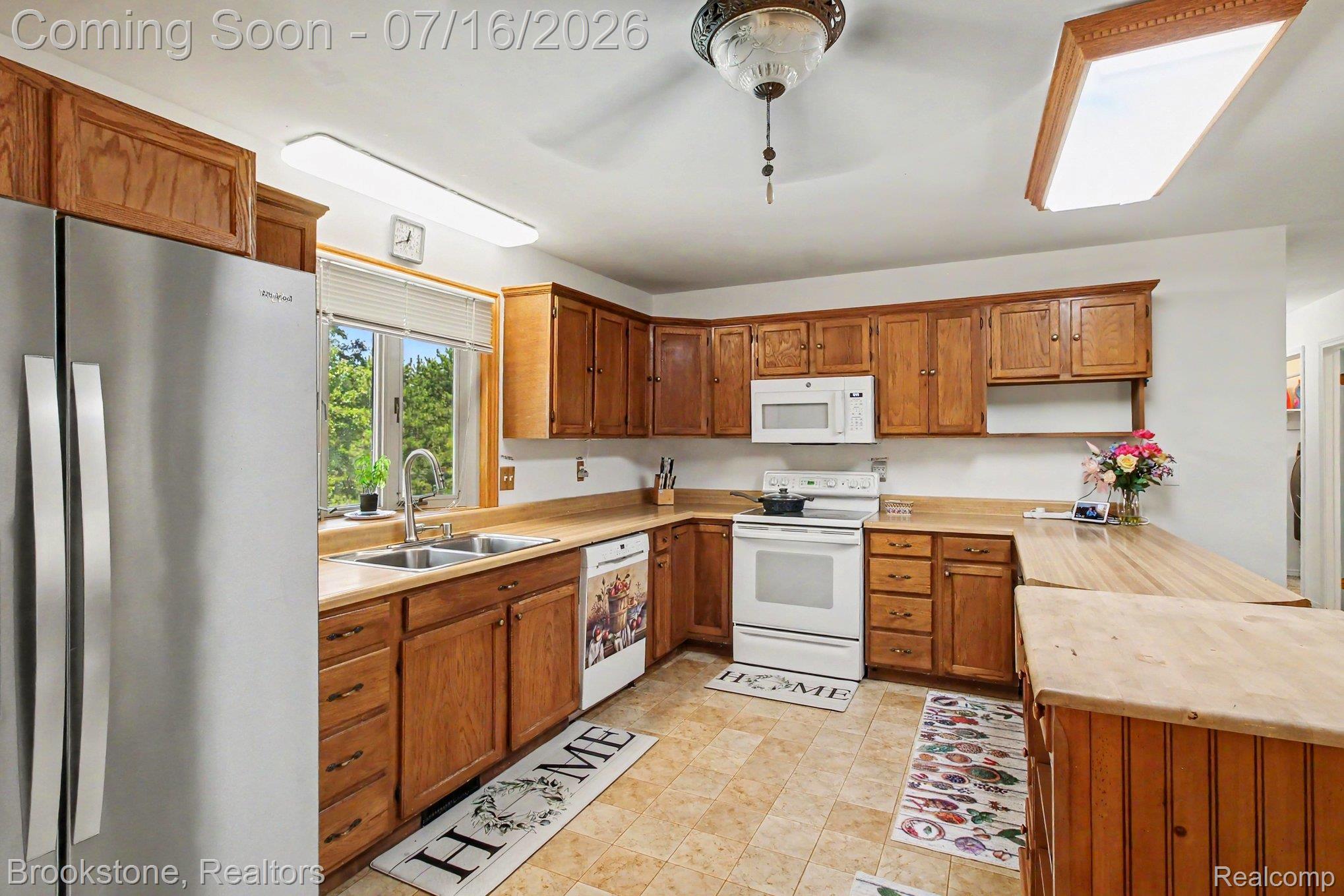 4555 Lonsberry Road Columbiaville, MI 48421 - Photo 8 of 29 017_file_3667.jpg