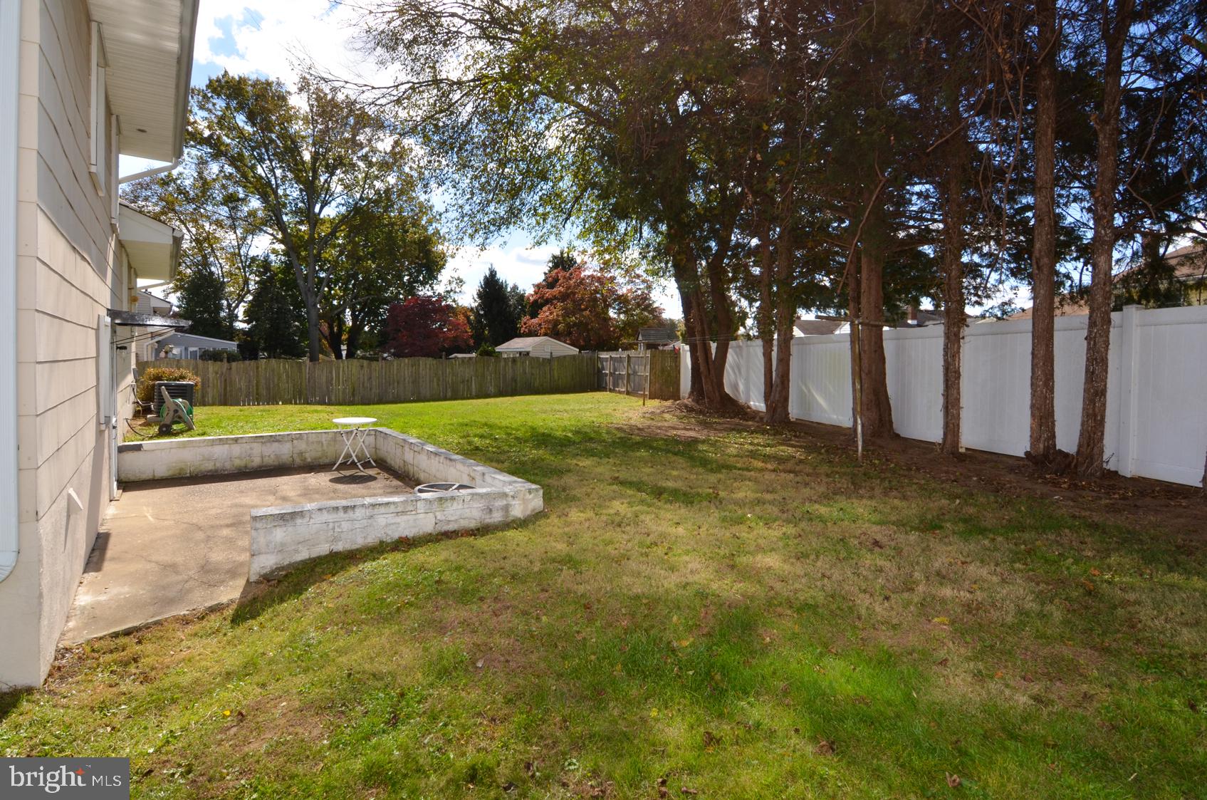108 Winding Way Hamilton, NJ 08620 - Photo 26 of 29 a view of a yard with palm trees