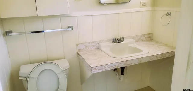 $1,450 | 2401 Airline Drive, Tyler, TX 75701