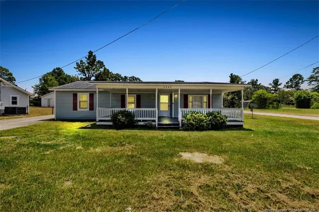 $192,000 | 5645 Camden Road, Hope Mills, NC 28348