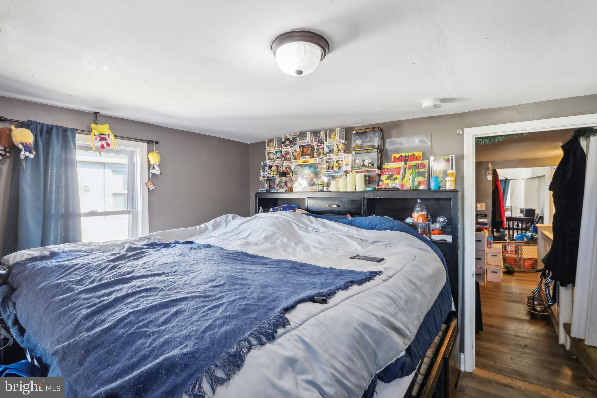 200 East Washington Street Riverside, NJ 08075 - Photo 25 of 31 a bedroom with a bed and a window