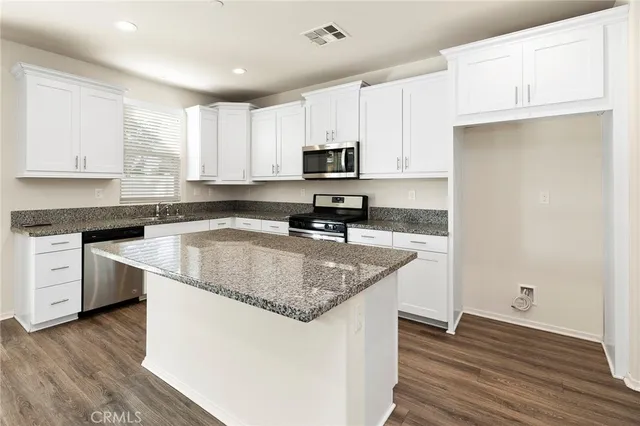 $3,500 | 30041 Leeward Court, Menifee, CA 92584