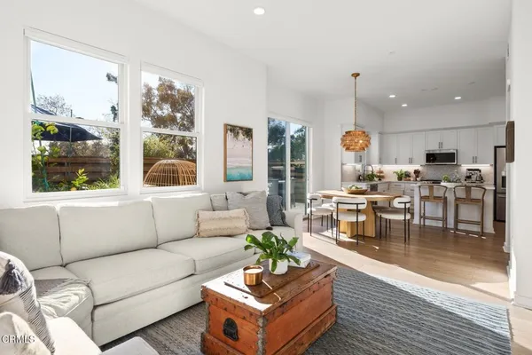 $1,299,000 | 1578 East Thompson Boulevard, Ventura, CA 93001